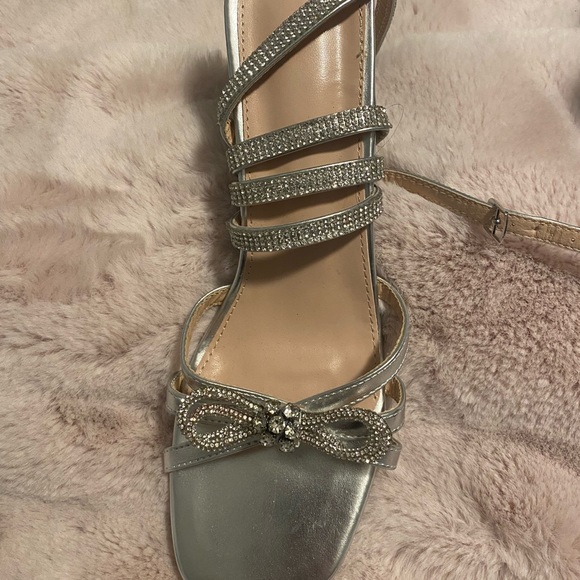 Never worn size 42 sparkly heels - Picture 3 of 6
